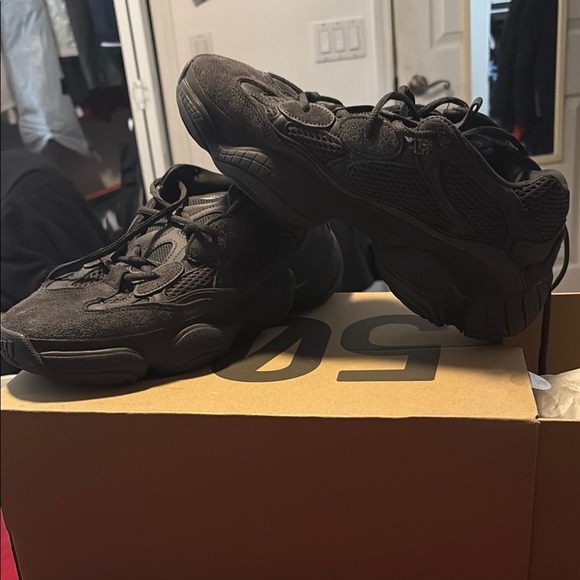 YEEZY 500 UTILITY BLACK - Picture 1 of 14